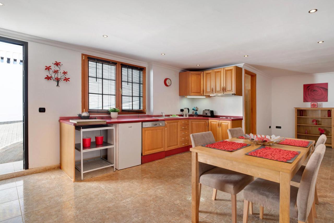 Villa Carolina Тиас Экстерьер фото